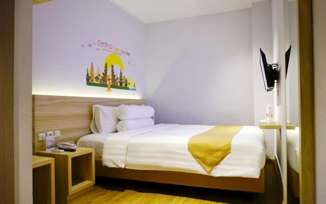 Central Front One Inn Jakarta Airport