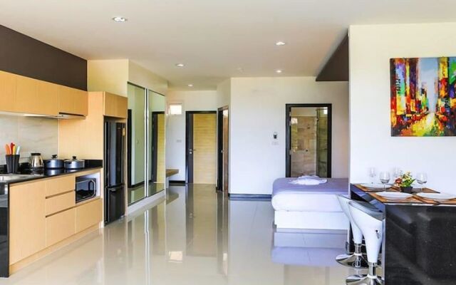 Naiharn Condominium Phuket