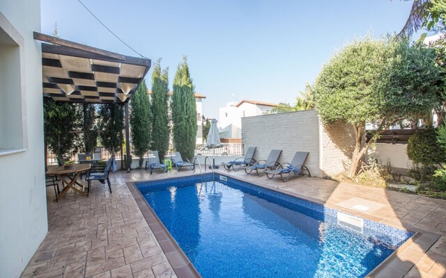 Beautiful Villa With Private Pool, Paralimni Villa 1241