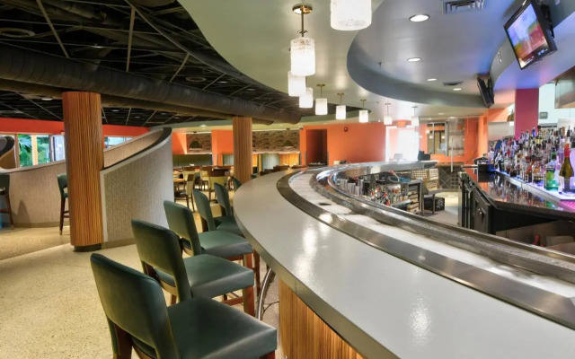 Ramada Springfield Inn And Conference Center