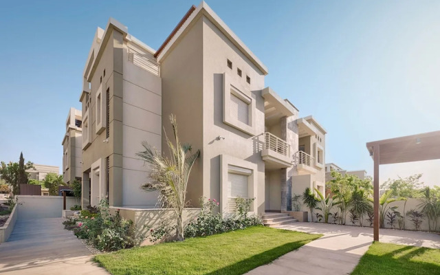 Vesta - Luxury Villa - 3BR - CFC II