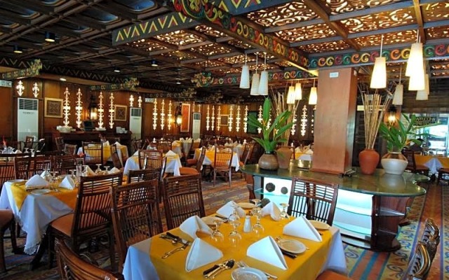 Oasis Hotel
