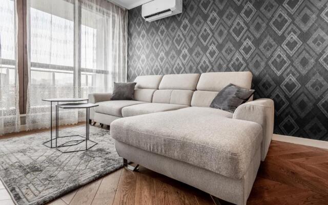 The Boulevard Luxury Apartment