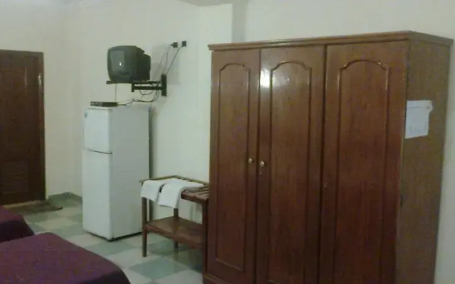 Ceceil Hotel
