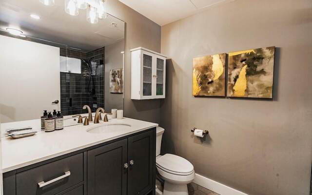 Your own balcony, full kitchen in Canyons Village by RedAwning