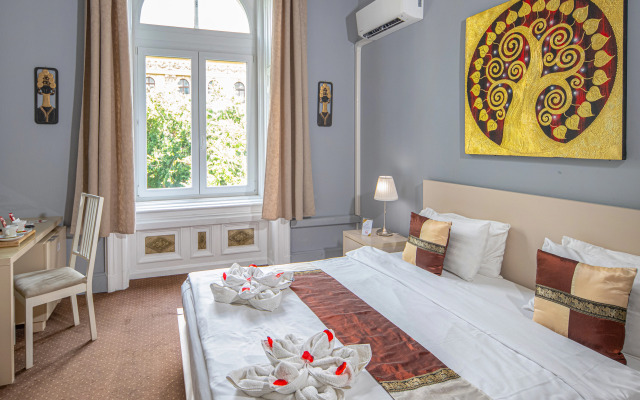 Andrassy Thai Hotel