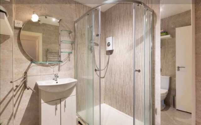Inviting 2BD Flat 15 Mins From Heart of Dublin!