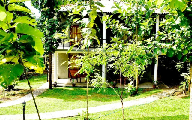 Safari Queens Resort