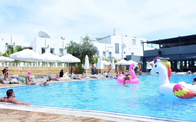 Ladonia Hotels Leo Beach Resort