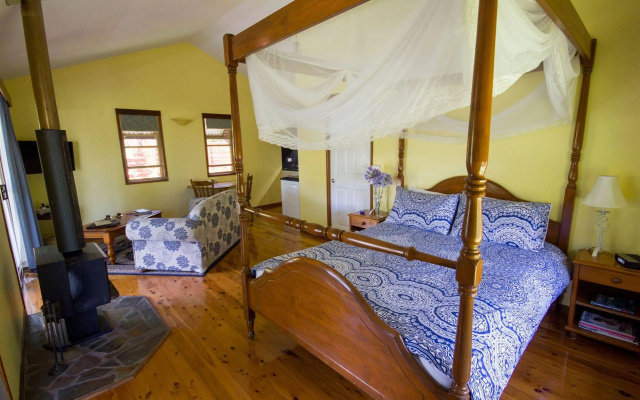 Bendles Cottages and Country Villas – Guest Rooms – Balmoral Ridge
