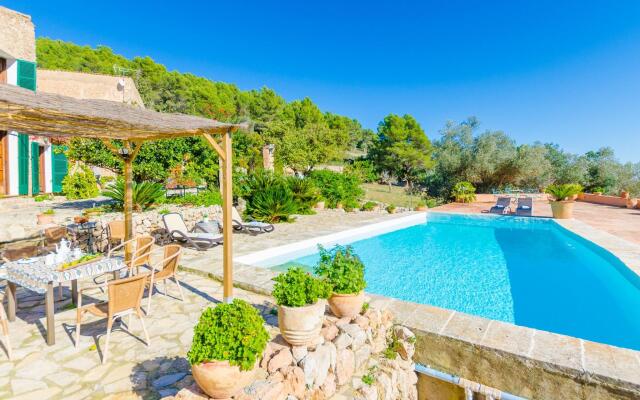 SOBREAMUNT - Villa for 6 people in Esporles.