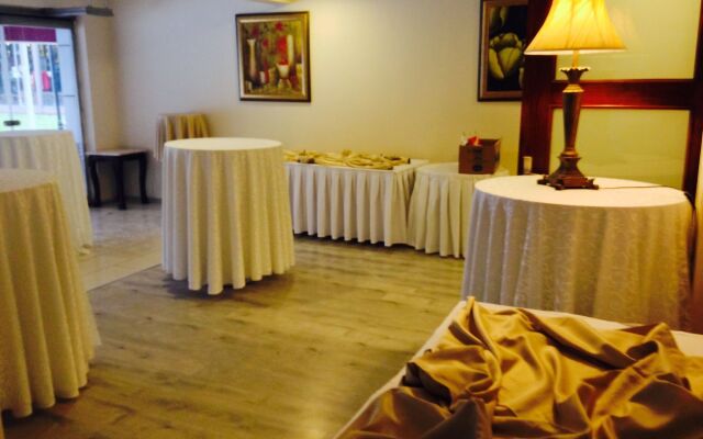 Bahira Suite Hotel