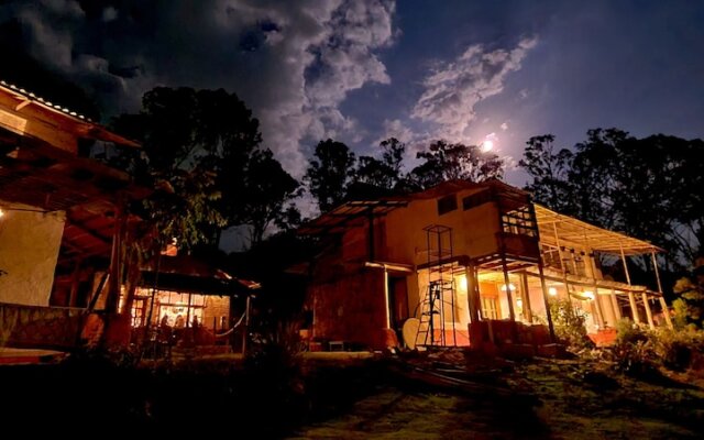 Casa LUNAH Cabalgatas y Meditación