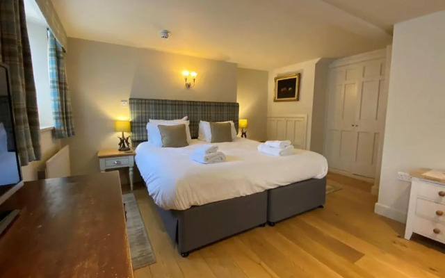 Red Lion Hotel and Manor House