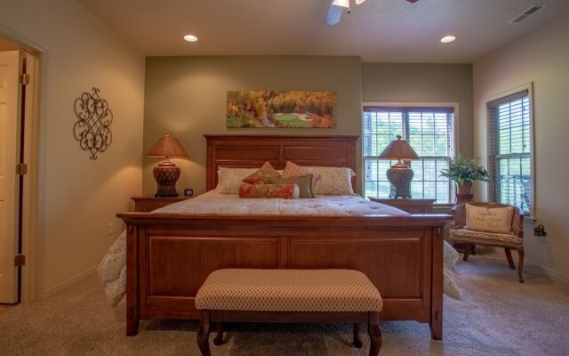 Villa on the 13th Green 2 Bedrooms 2 Bathrooms Villa - фото 4