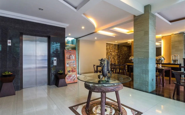 RedDoorz Plus @ Shri Lakshmi Seminyak