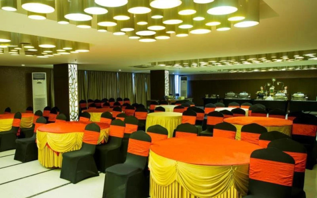 Milestone Hotel And Banquets