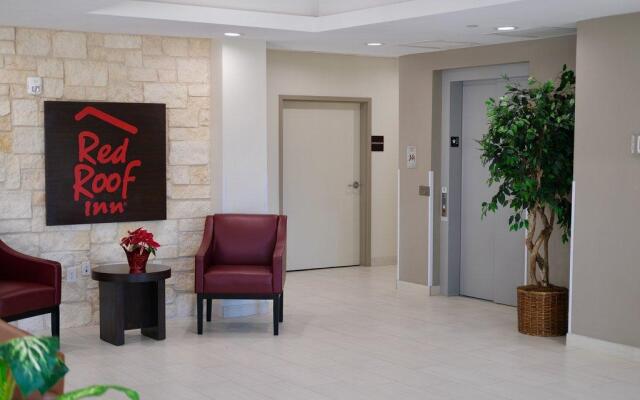 Red Roof Inn Hutchins