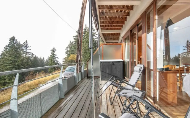 Mountain Escape for 4 Guests