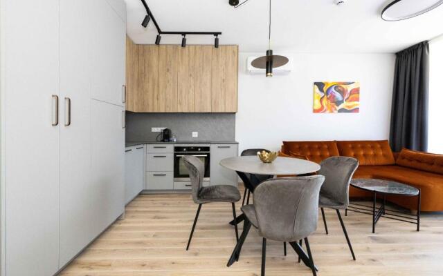 Magic Pines Apartment, By Cohost