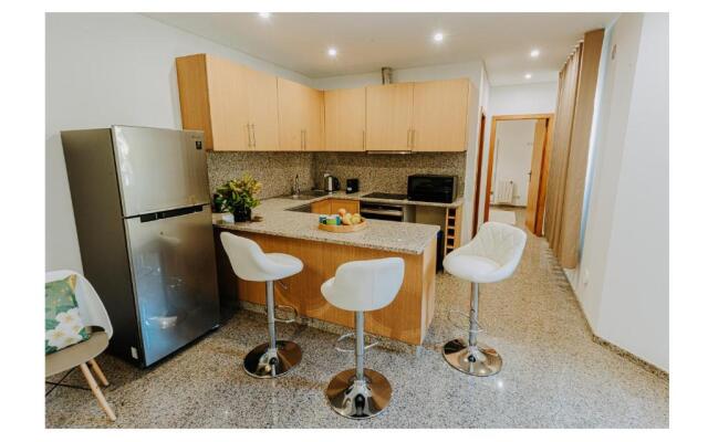 Regina Surf House - Villas with Private Pool