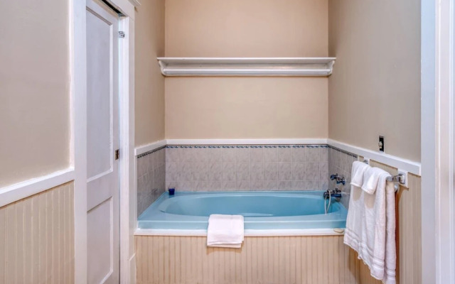 16 Saragossa Street A