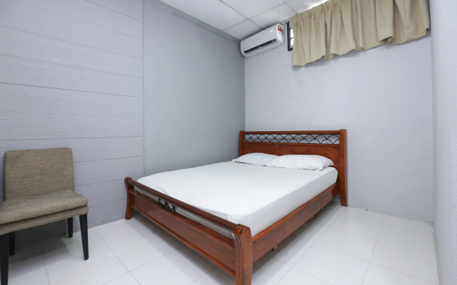 SPOT ON 89796 D'noor Budget Inn