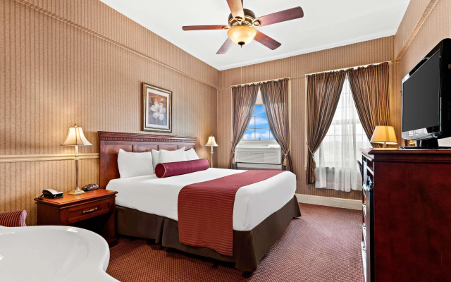 Genetti Hotel, SureStay Collection by Best Western