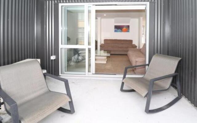 Central Hamilton Apartment on Vialou St