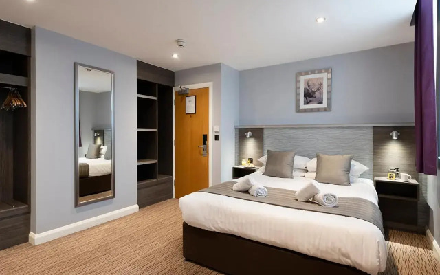 The Hog's Back Hotel & Spa Farnham