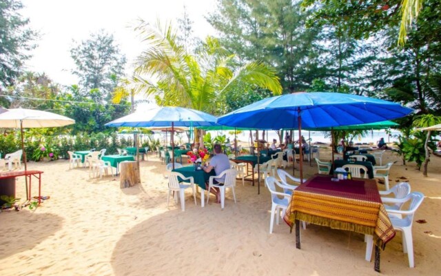 Naiyang Discovery Beach Resort