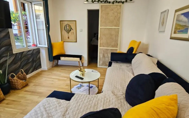 PLACE 4 U Studio Center