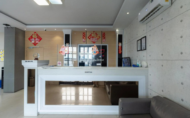 RedDoorz @ Nagoya Indah