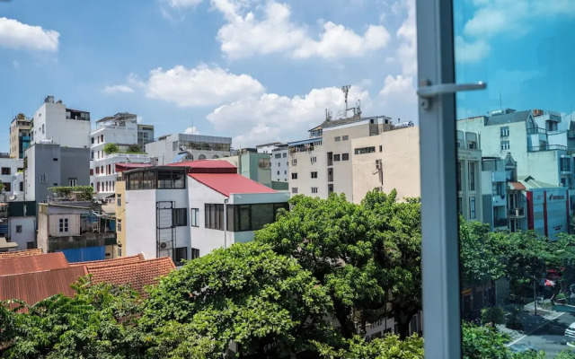 Bay Luxury Chariot Hotel