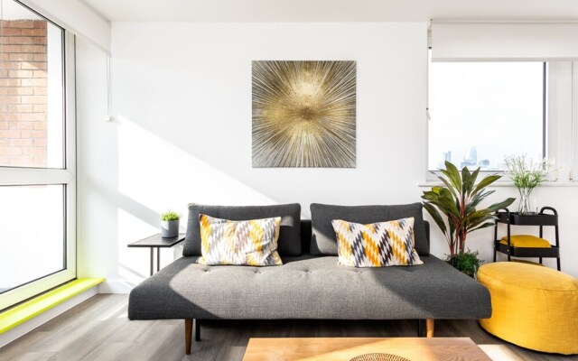 Bright London Bridge Apartment