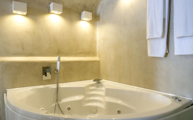 La Perla Villas - Adults Only