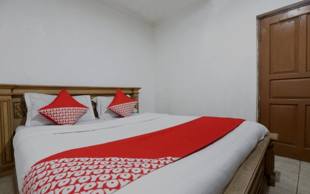OYO 132 Anggrek Murni Residence