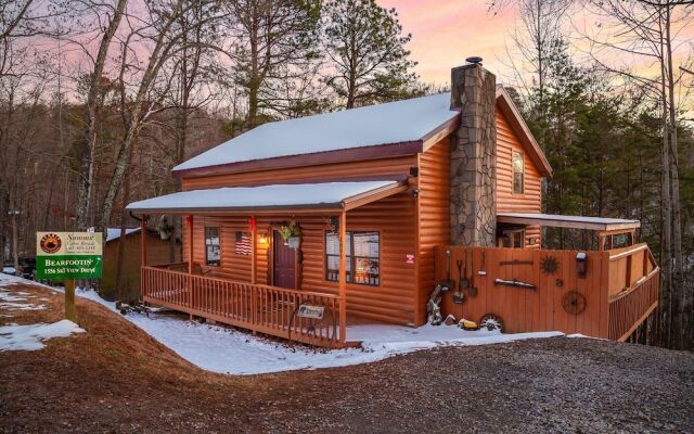 Bearfootin' 3 Bedroom Cabin by RedAwning