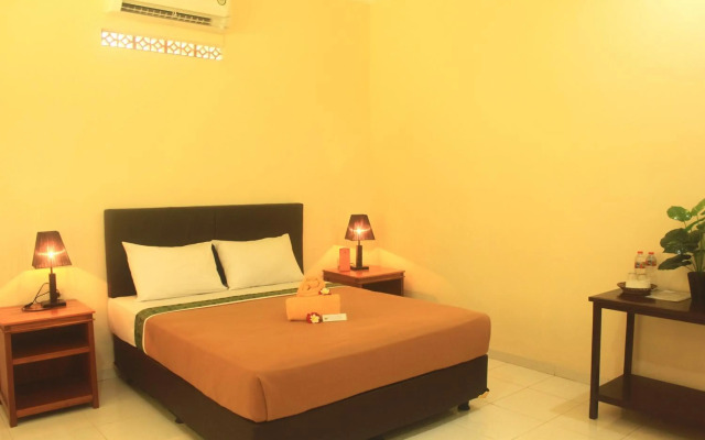 Lovina Beach Hotel