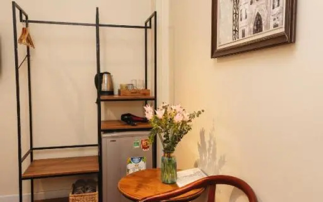 9 Hostel and Suites