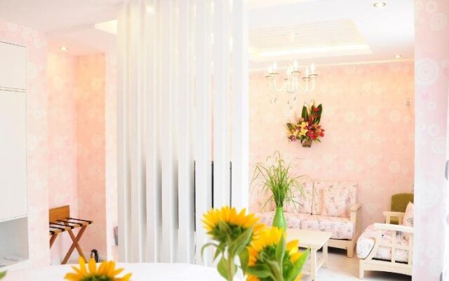 V. HOME Inn (Yangshuo West Street Branch)