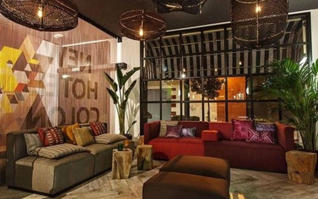 New Hotel Colón