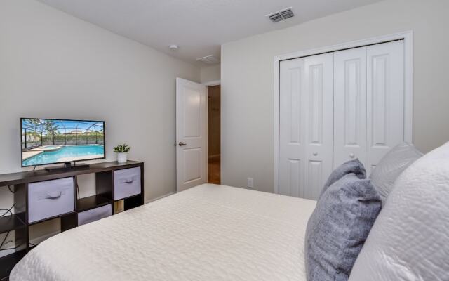 5421 Solterra Circle