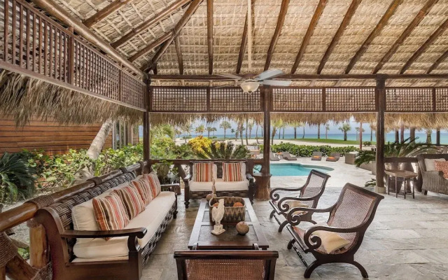 Ocean View Villa with Pool Chef Butler