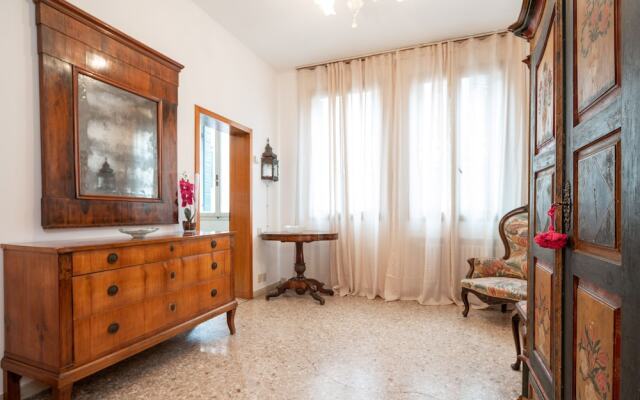 Ve.NI.Ce Cera Casa Dolce Vita