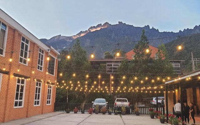 H Benjamin Residence