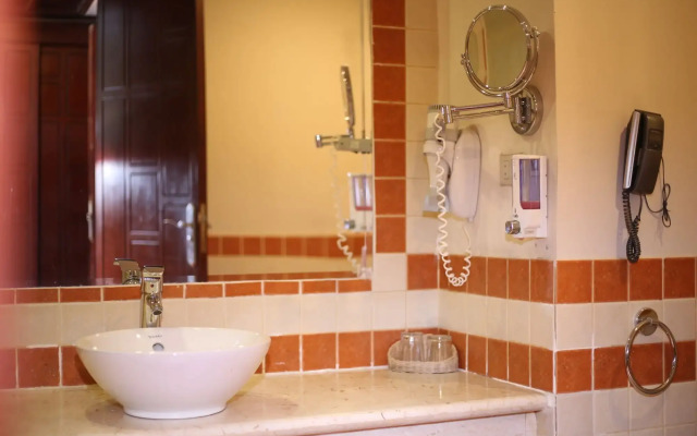 Laguna Beach Marsa Resort