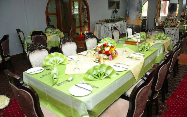 Ras Amba Hotel