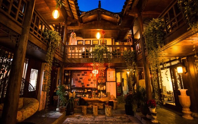 Lijiang Tianlong Inn