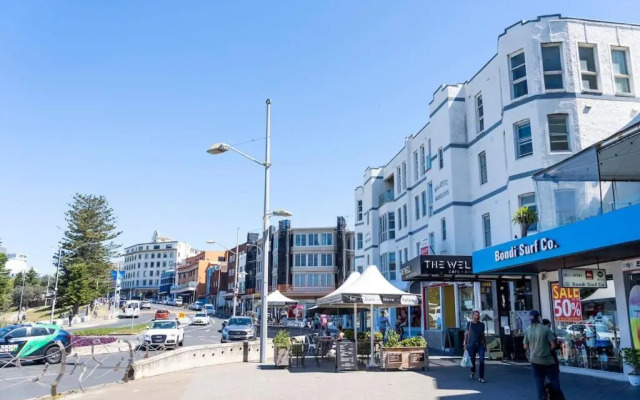 Edward Escape - Short Walk to Beach